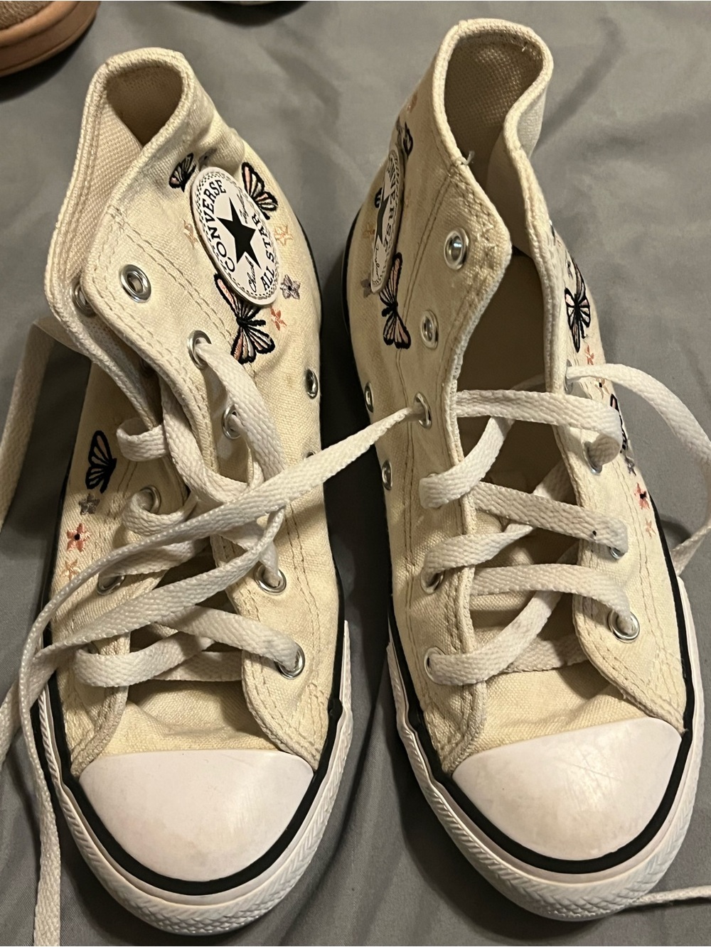 Converse Kids Cream High-Top Sneakers with Butterfly Embroidery